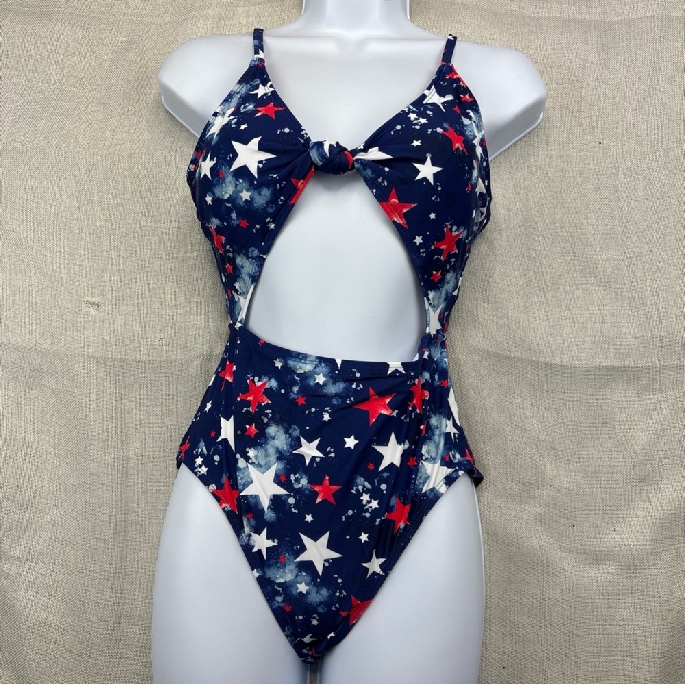 California Waves Junior’s Splatter Star Knotted Front Cut Out Swimsuit Small